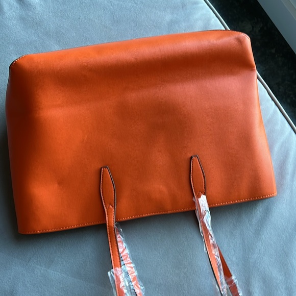 NEED GONE ASAP SEND OFFERS NWT Kate Spade Orange Tote - Picture 4 of 7